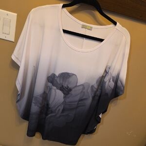 Light Gray Ombre Floral Short Sleeve Top by No Boundaries